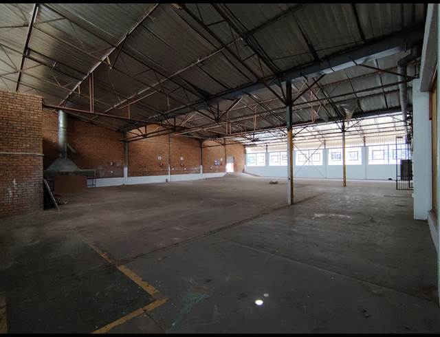 90M² WAREHOUSE TO LET IN TULISA PARK