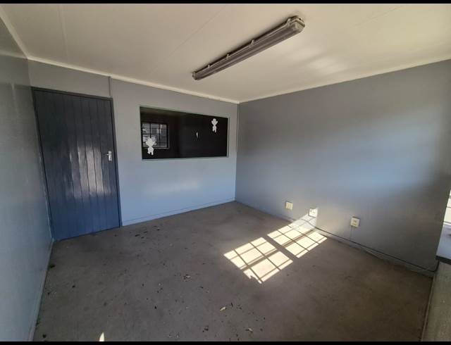 170M² WAREHOUSE TO LET IN WADEVILLE