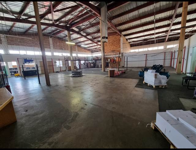 2,310M² FACTORY TO LET IN OPHIRTON