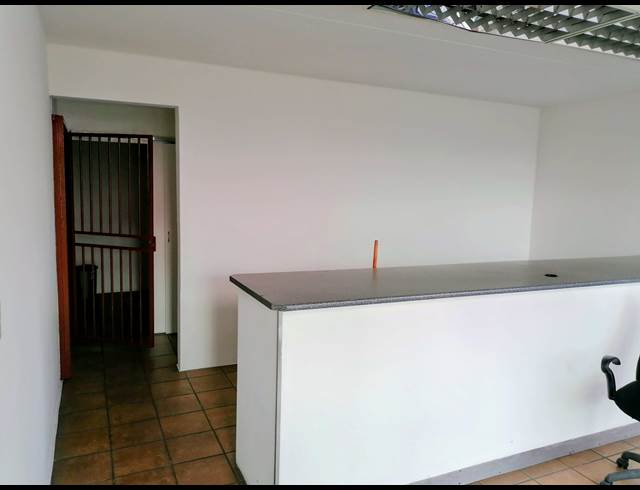 532M² WAREHOUSE TO LET IN BELLVILLE SOUTH