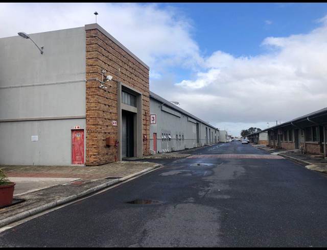 3,428M² WAREHOUSE TO LET IN BLACKHEATH INDUSTRIAL