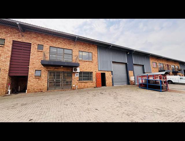 451M² WAREHOUSE TO LET IN STORMILL