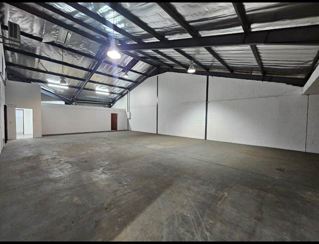 410.49M² WAREHOUSE TO LET IN EPPING INDUSTRIAL