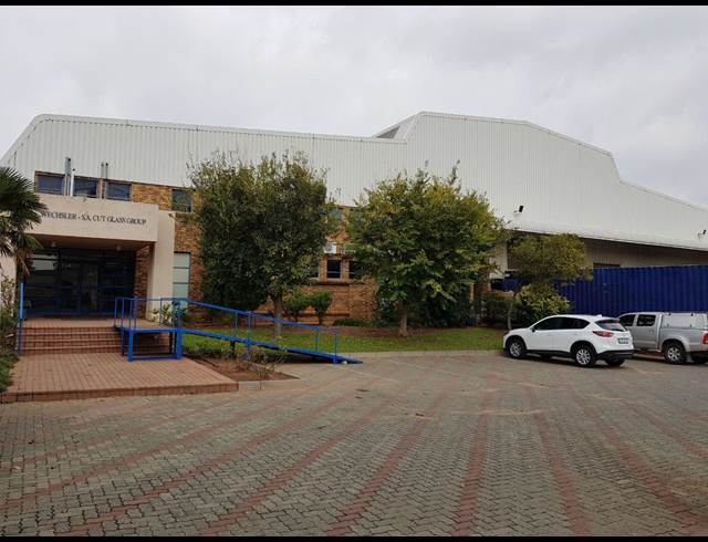 6,500M² WAREHOUSE RENTED IN AMALGAM