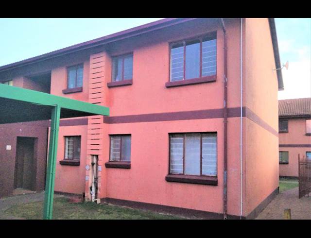 2 bed property to rent in JAN NIEMAND PARK