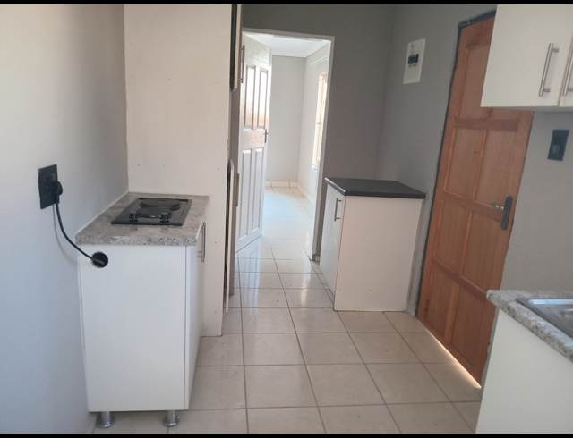 1 BEDROOM FREEHOLD TO LET IN COSMO CITY