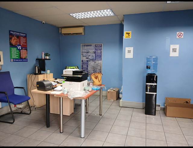 900M² WAREHOUSE TO LET IN RIVERHORSE VALLEY