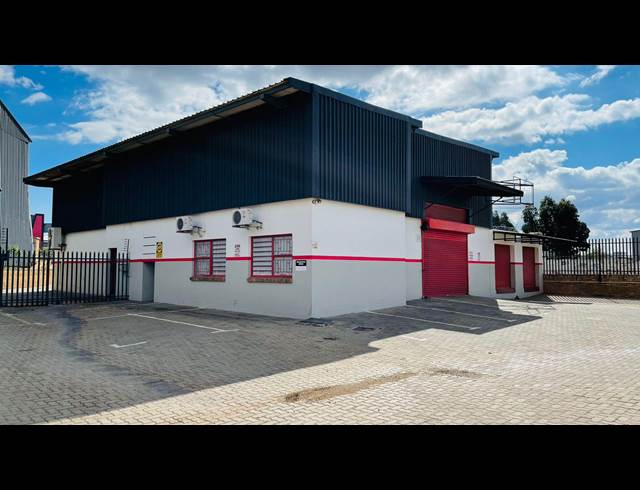 322M² WAREHOUSE TO LET IN FACTORIA