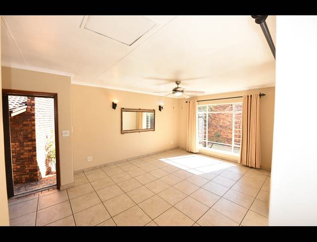 3 BEDROOM FREESTANDING RENTED IN PAULSHOF