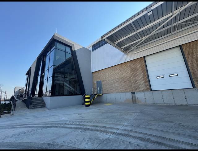 2,250M² WAREHOUSE TO LET IN AIRPORT PARK