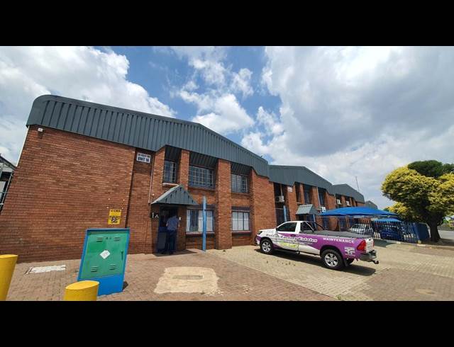 407M² WAREHOUSE TO LET IN JET PARK