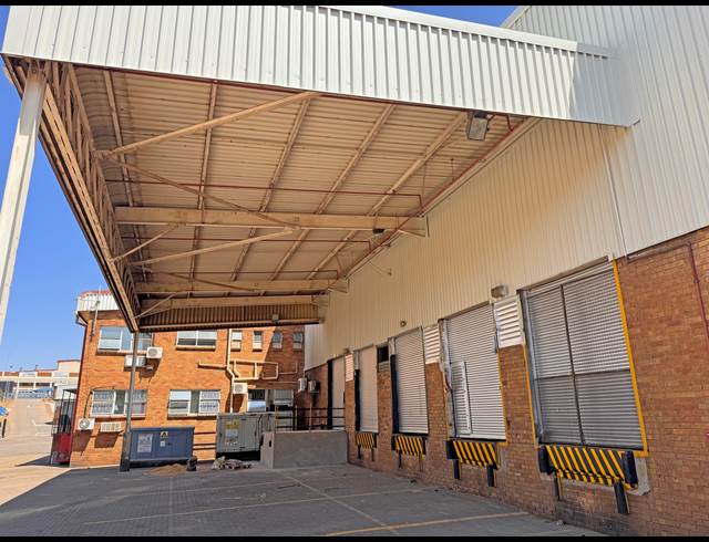 19,294M² WAREHOUSE TO LET IN JET PARK