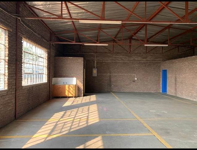 245M² WORKSHOP TO LET IN ROCKY DRIFT