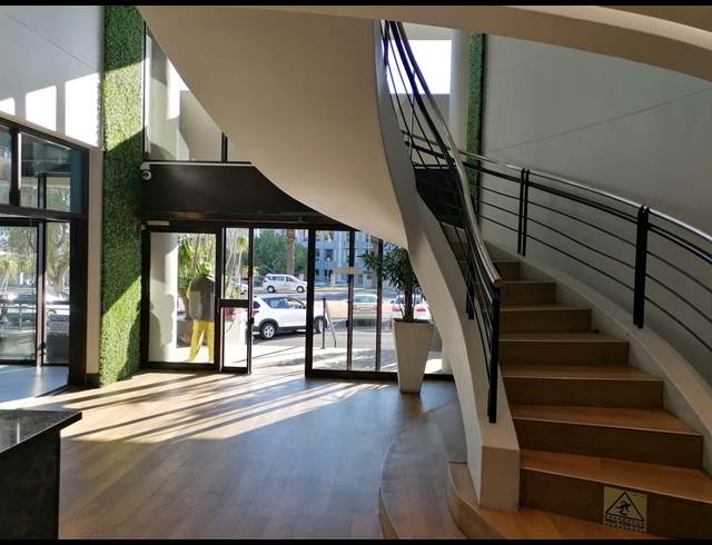 562M² OFFICE TO LET IN TYGER VALLEY