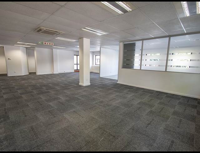 10,000M² OFFICE TO LET IN SANDOWN