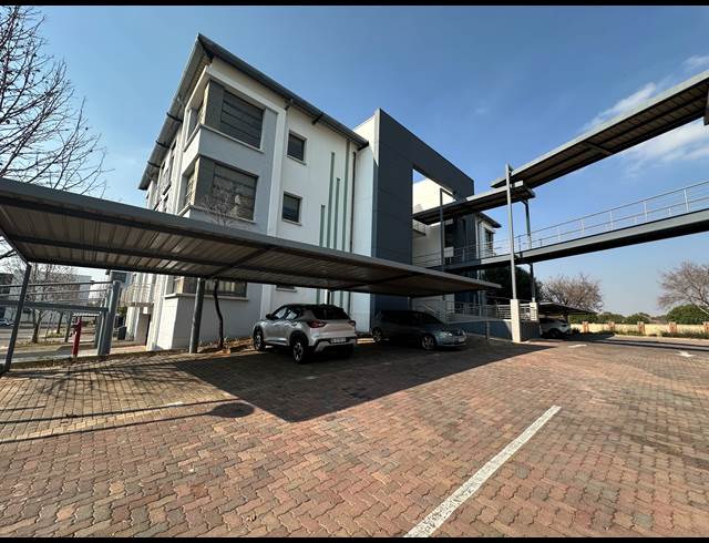 430M² OFFICE TO LET IN ECO PARK ESTATE