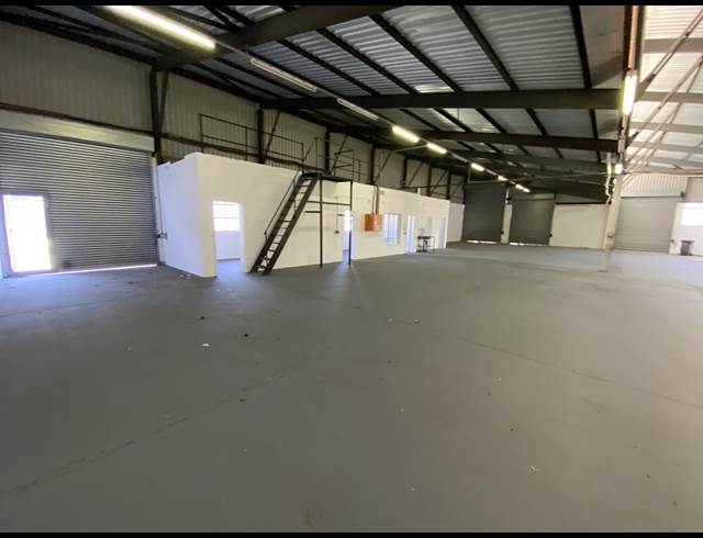 680M² WAREHOUSE TO LET IN EPPING INDUSTRIAL