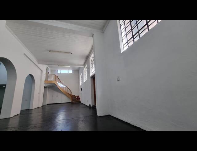 538M² RETAIL TO LET IN WOODSTOCK