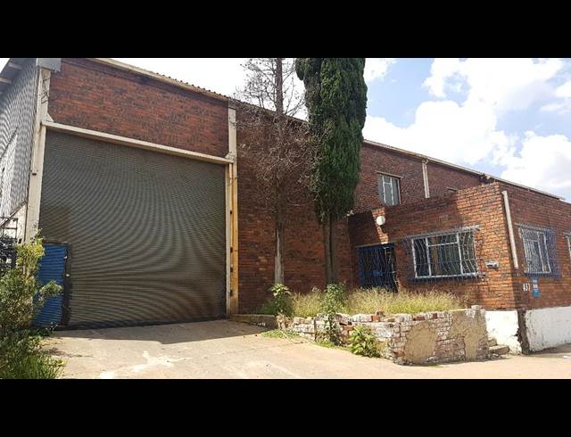 450M² WAREHOUSE RENTED IN WADEVILLE