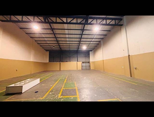 451M² WAREHOUSE TO LET IN STORMILL