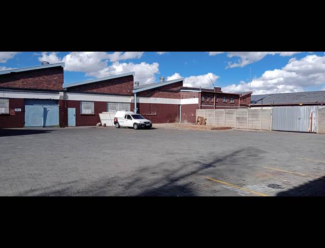 1,186M² WAREHOUSE TO LET IN BENROSE