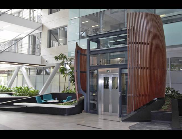 410M² OFFICE TO LET IN SANDOWN