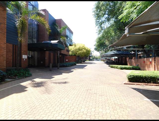 305M² OFFICE TO LET IN FERNDALE