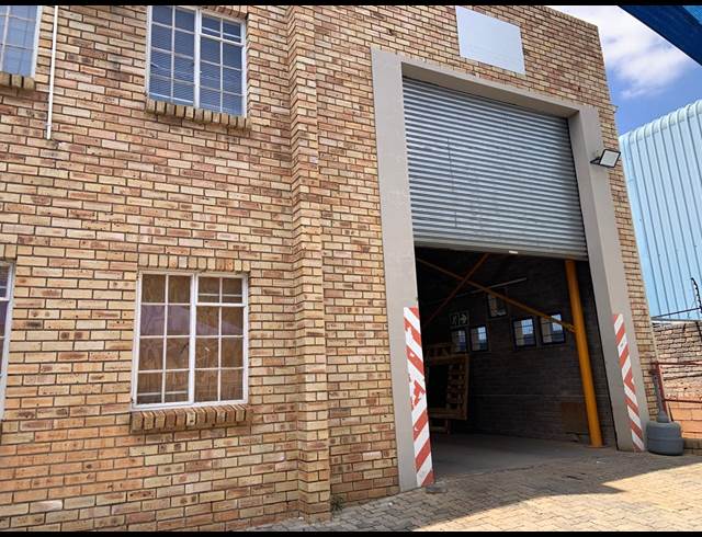 700M² WAREHOUSE TO LET IN ALBERTON NORTH
