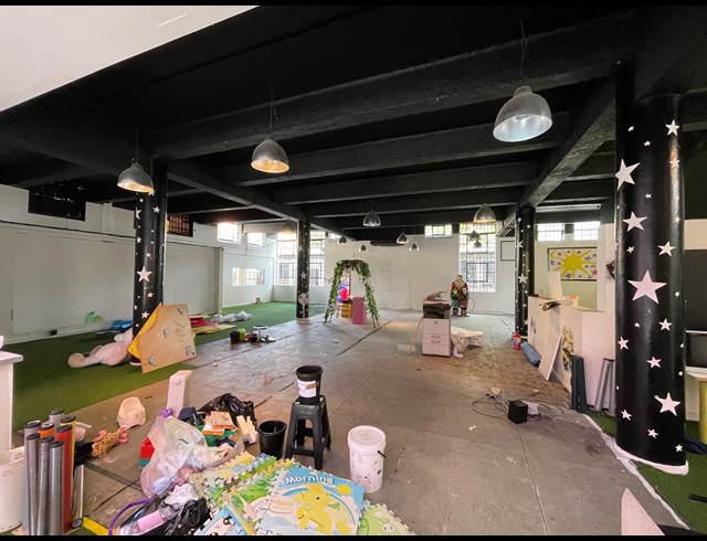 500M² FULL FLOOR TO LET IN GARDENS
