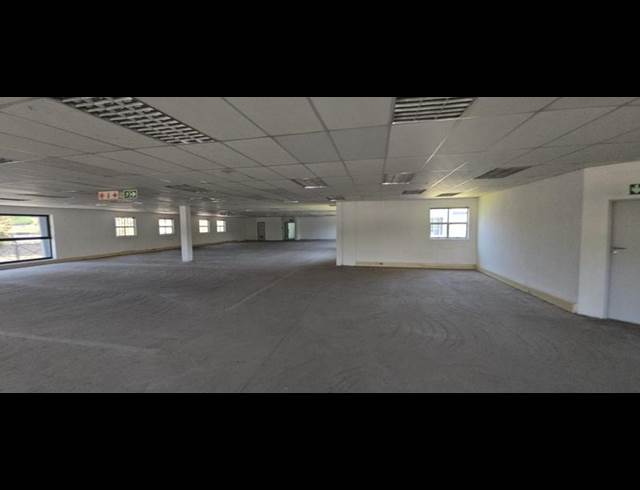 BUSINESS PROPERTY TO RENT IN HALFWAY GARDENS