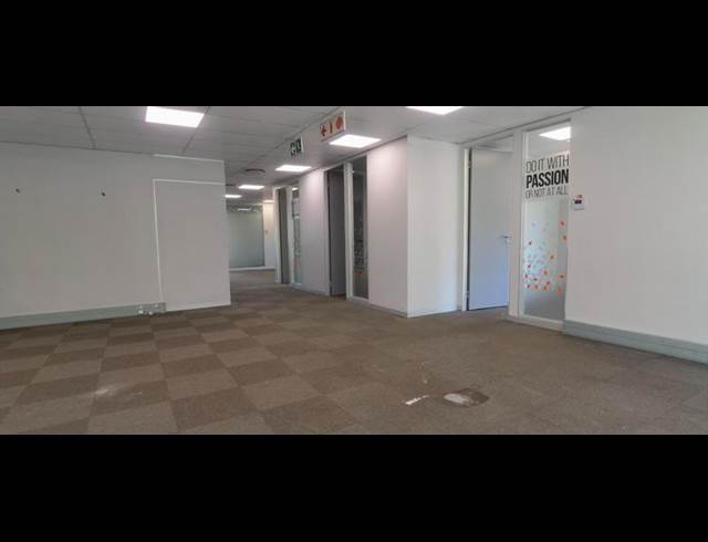 BUSINESS PROPERTY TO RENT IN HILLCREST