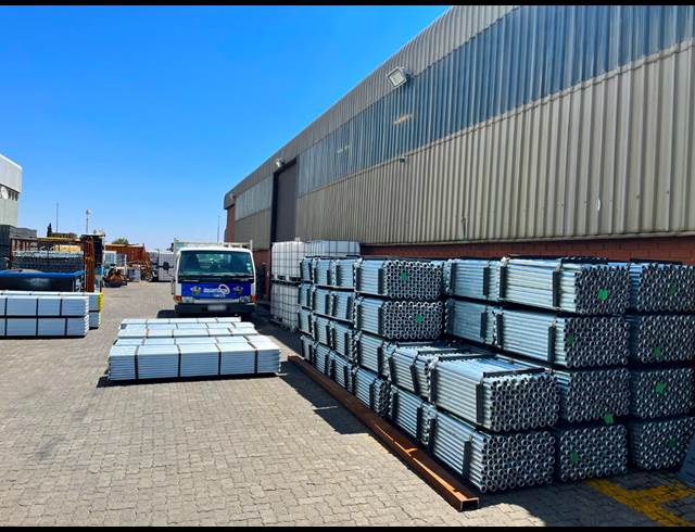 1,966M² WAREHOUSE TO LET IN MEADOWDALE