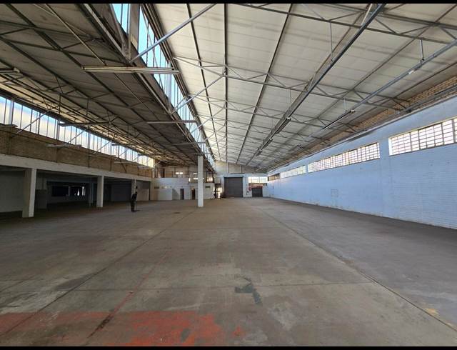 1,972M² WAREHOUSE TO LET IN BENROSE