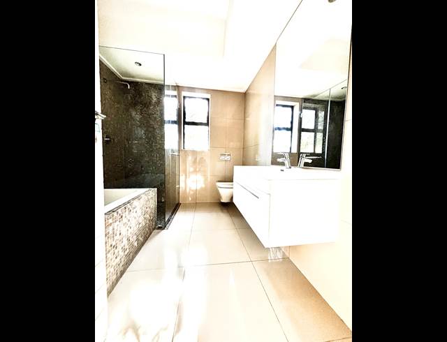 2 BEDROOM APARTMENT TO LET IN PARKMORE