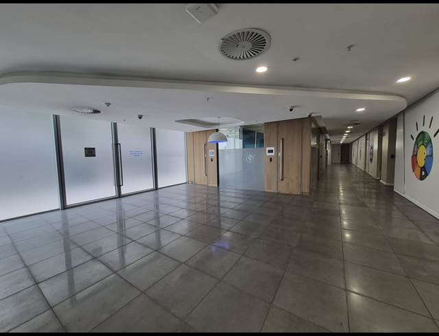 1,093M² OFFICE TO LET IN SANDTON CENTRAL
