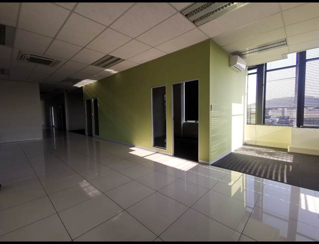 500M² OFFICE TO LET IN PARKHAVEN