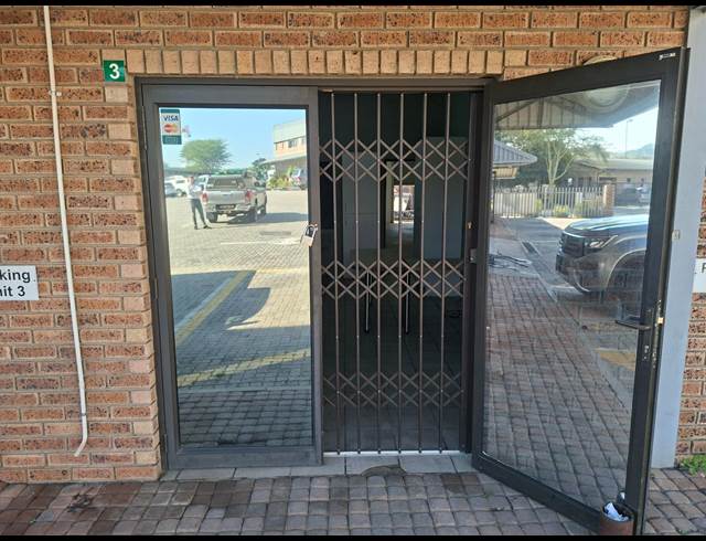 200M² WAREHOUSE TO LET IN RIVERSIDE PARK