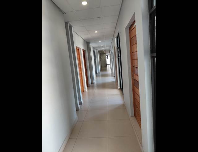 80M² OFFICE TO LET IN UMHLANGA CENTRAL