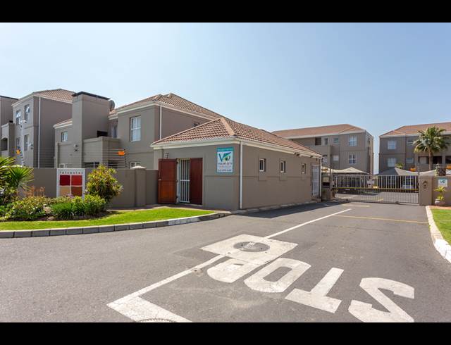 2 BEDROOM APARTMENT RENTED IN UITZICHT