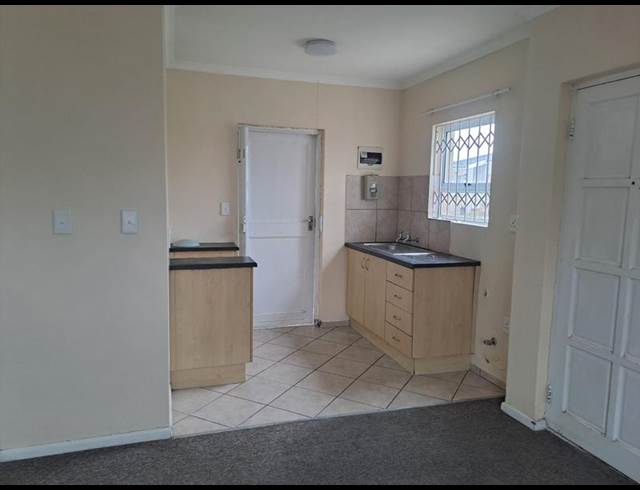 2 BEDROOM PROPERTY TO RENT IN GAYLEE