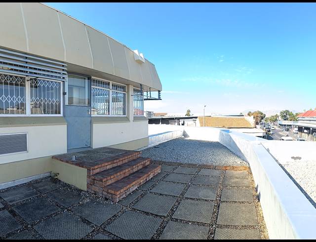 87M² OFFICE TO LET IN WYNBERG