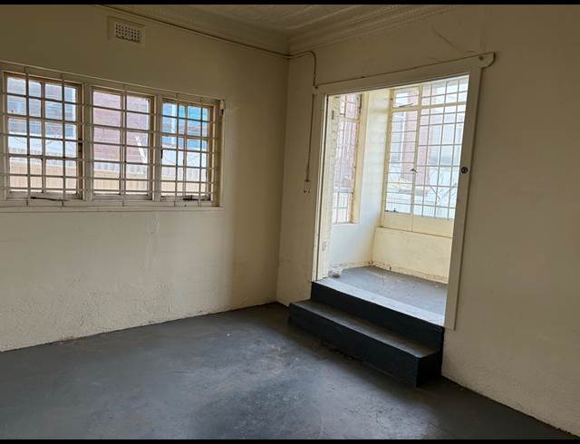 130M² OFFICE TO LET IN WEST TURFFONTEIN