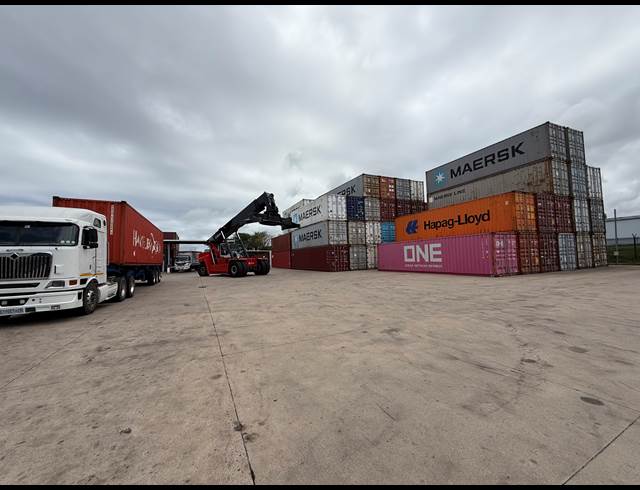 18,865M² WAREHOUSE TO LET IN PROSPECTON INDUSTRIAL