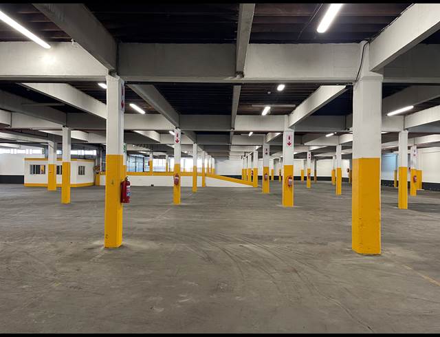3,470M² WAREHOUSE TO LET IN JACOBS