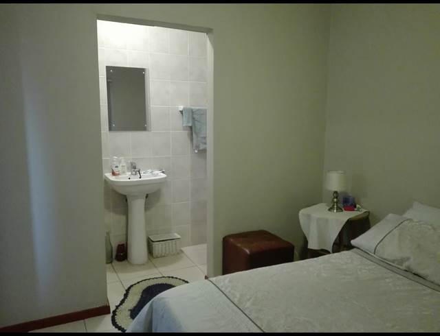 2 bed property to rent in DURBANVILLE