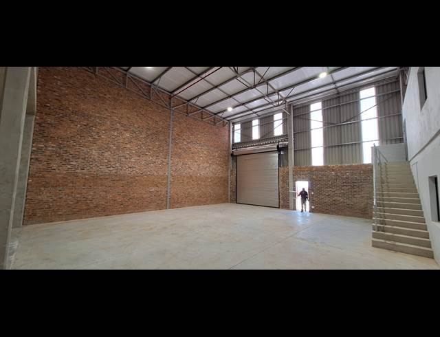 574M² WAREHOUSE TO LET IN NOOITGEDACHT
