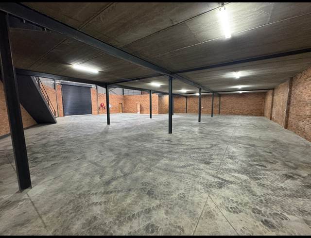 977M² WAREHOUSE TO LET IN ORMONDE