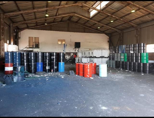 900M² WAREHOUSE TO LET IN ROODEKOP
