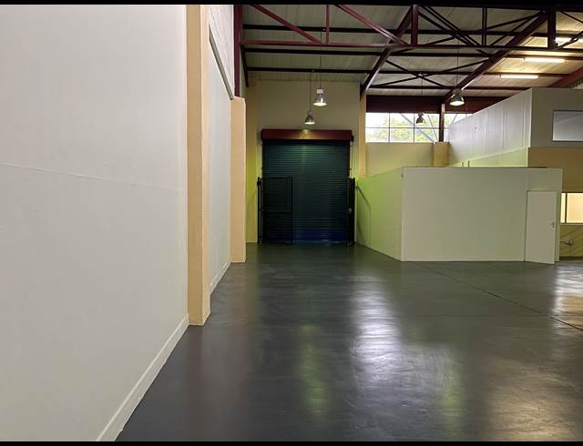 420M² WAREHOUSE TO LET IN RIVERSIDE INDUSTRIAL PARK