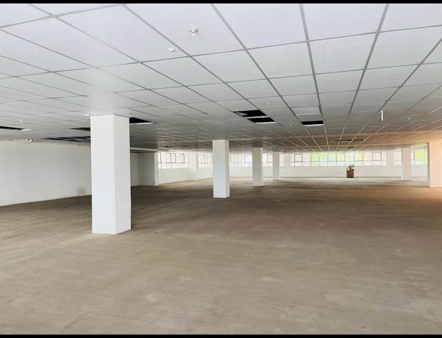 1,115M² OFFICE TO LET IN HALFWAY HOUSE